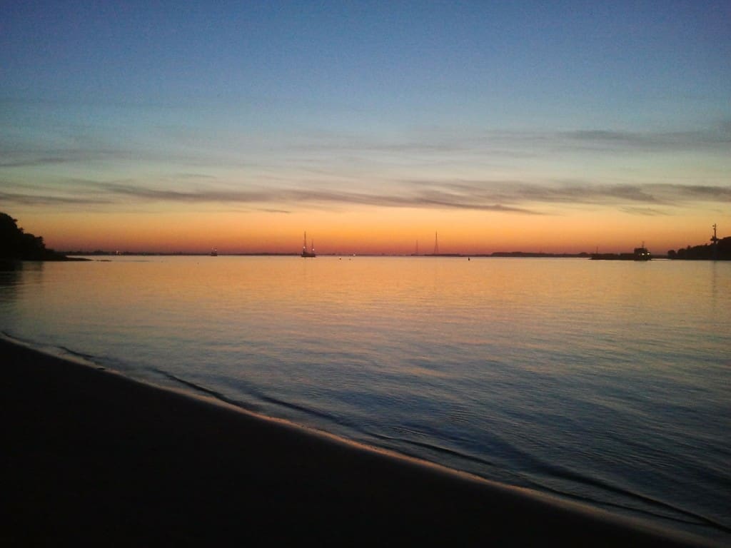 Elbe in Hamburg bei Sonnenuntergang